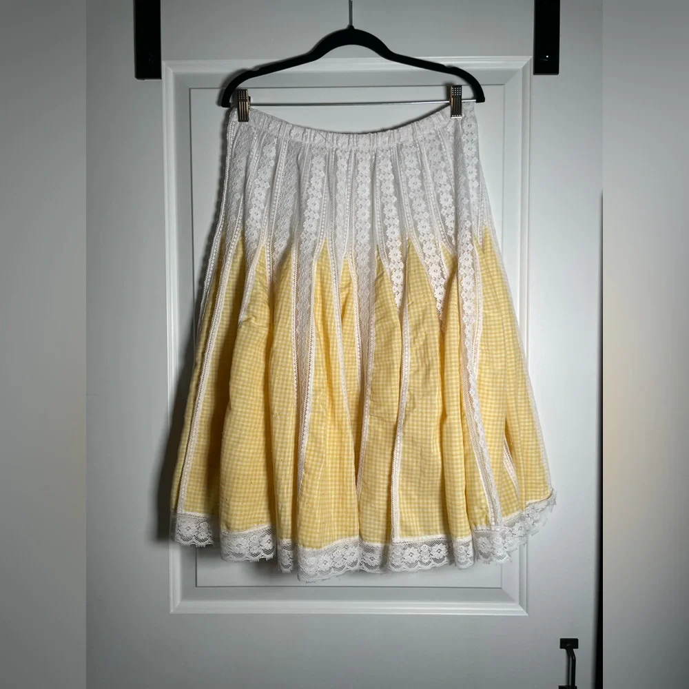 Yellow Gingham and White Lace Midi Skirt - Picture 2 of 6
